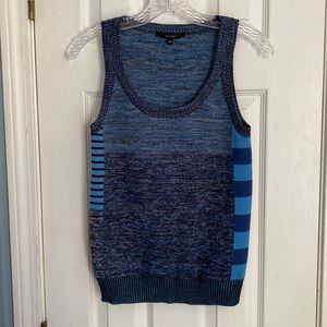 Medium Gucci sleeveless sweater top. 68% Wool and 38% Cotton. Made in It…